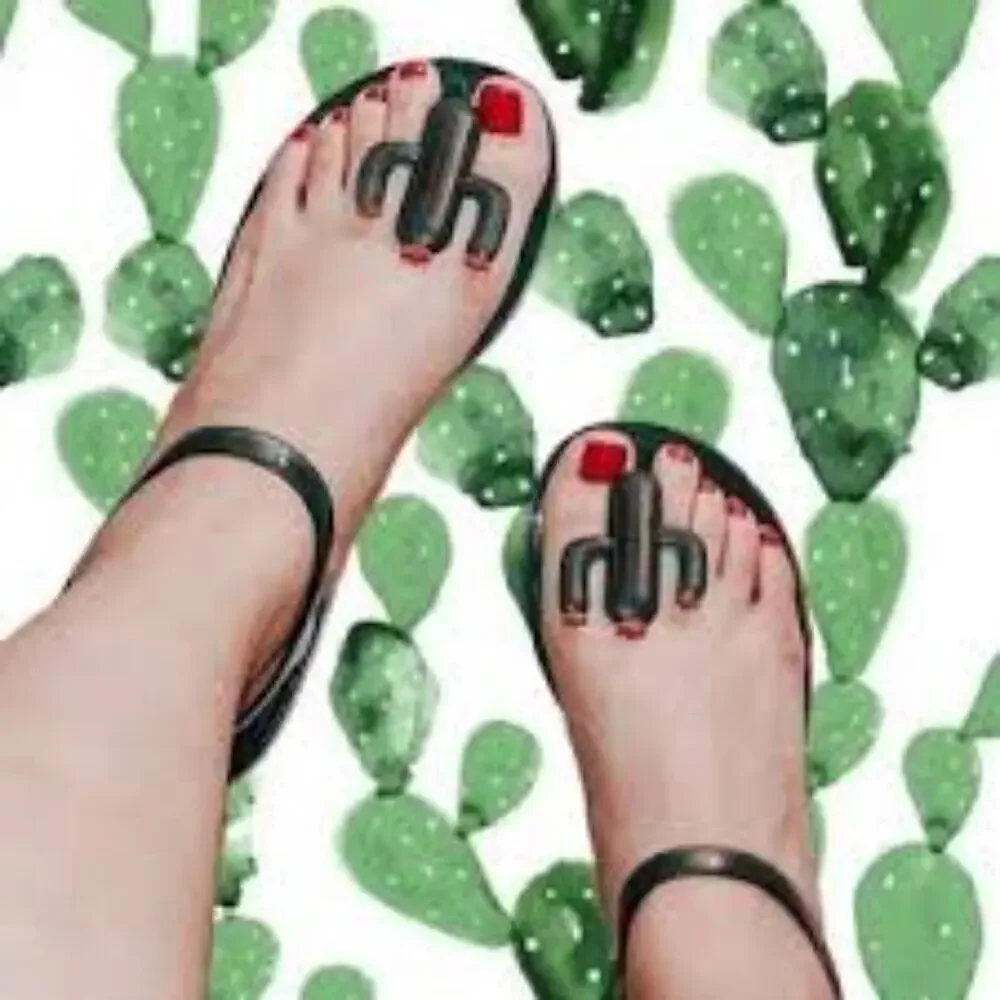 Katy Perry Cactis Green Jelly Thong Ankle Strap Lightweight Women's 9 Sandals
